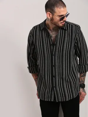 Men Black Spread Collar Striped Shacket