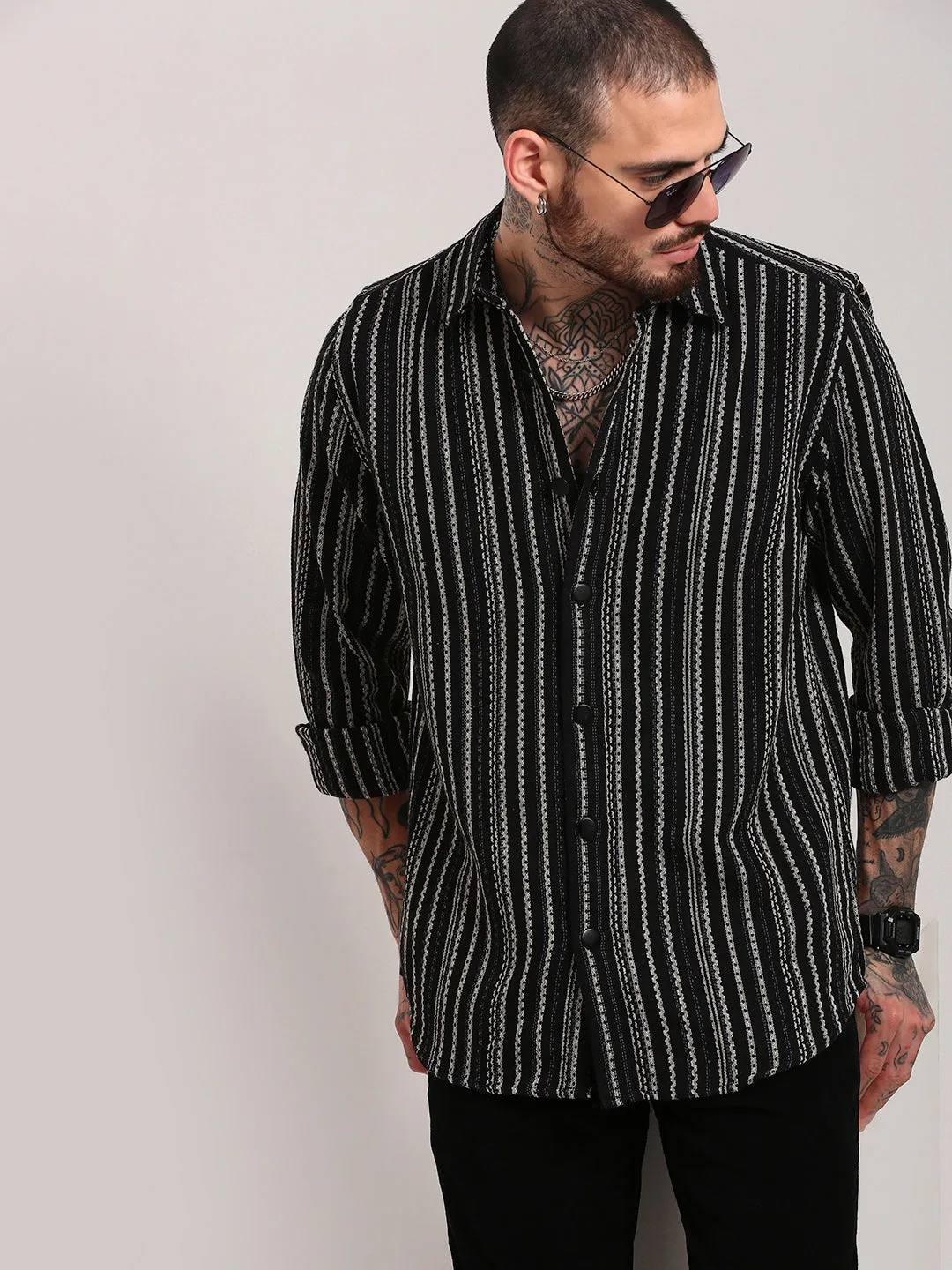 Men Black Spread Collar Striped Shacket