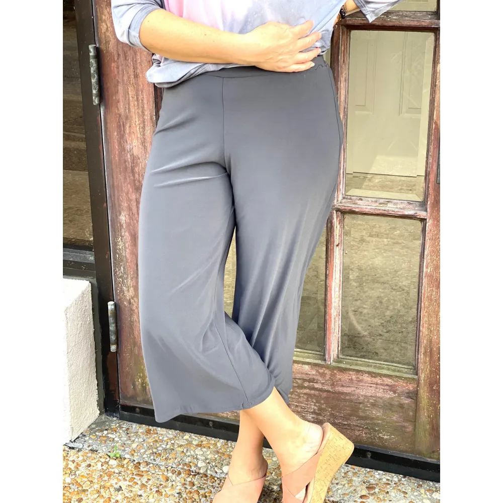 Soft knit Gaucho Pant
