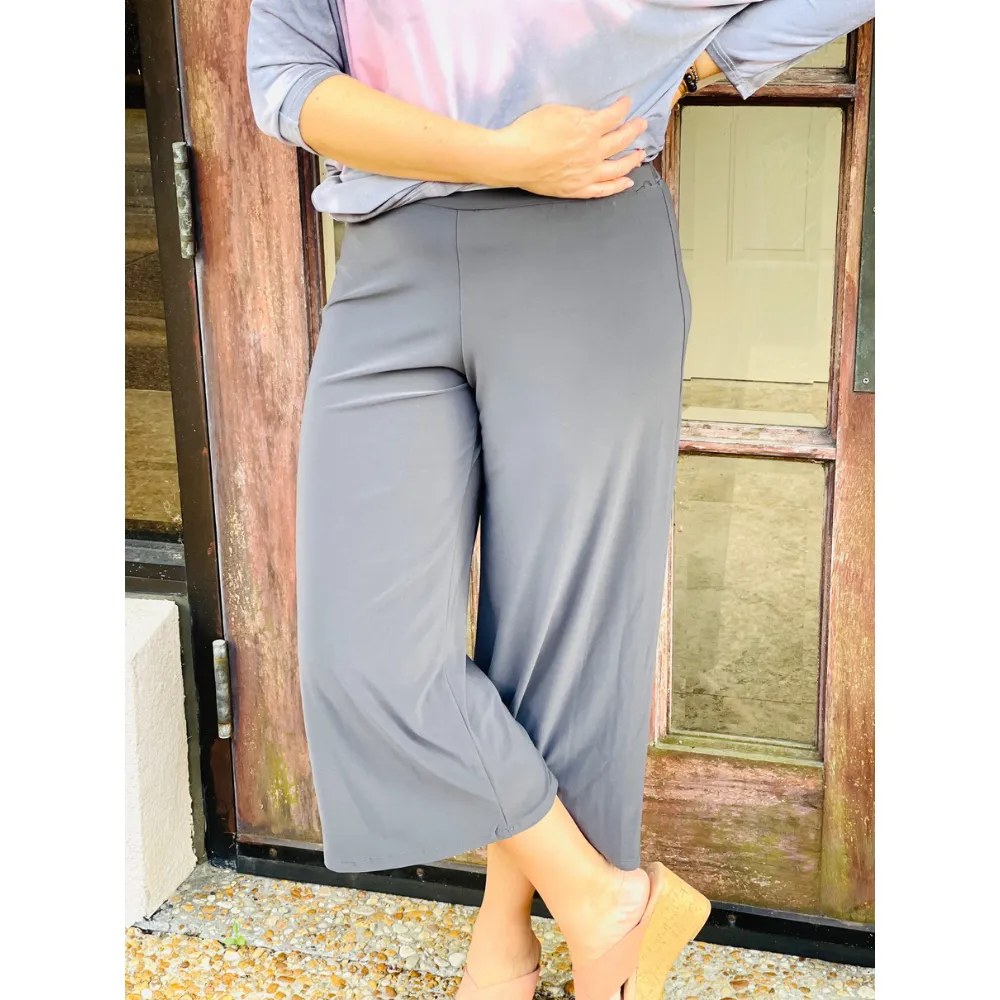 Soft knit Gaucho Pant