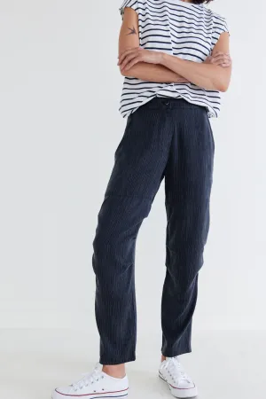 Weak At the Knees Crinkle Pants